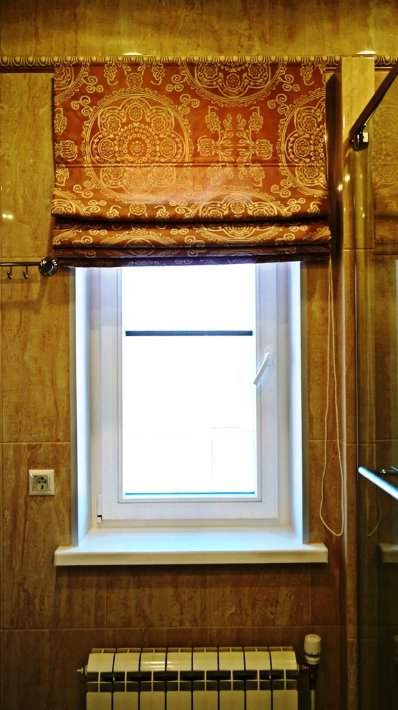 Римские шторы в ванную комнату